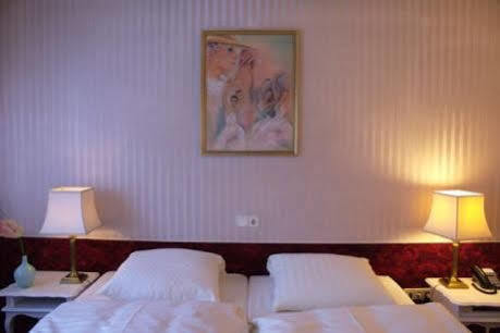 Hotel Mozart Frankfurt am Main Exterior photo