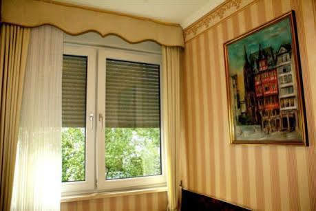 Hotel Mozart Frankfurt am Main Exterior photo